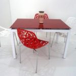 table agatha + chaise jungle rouge  et blanc