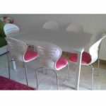 Table de cuisine agatha 150x90cm vitre sablé + 6 chaises spot capitonnées
